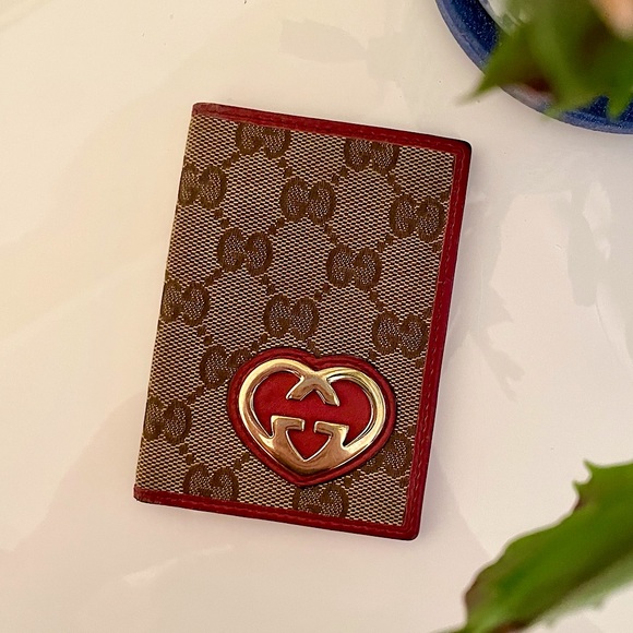 GUCCI Monogram Heart Card Case ♡ Amazing Condition ♡ Offers Welcomed ♡ - Picture 1 of 16